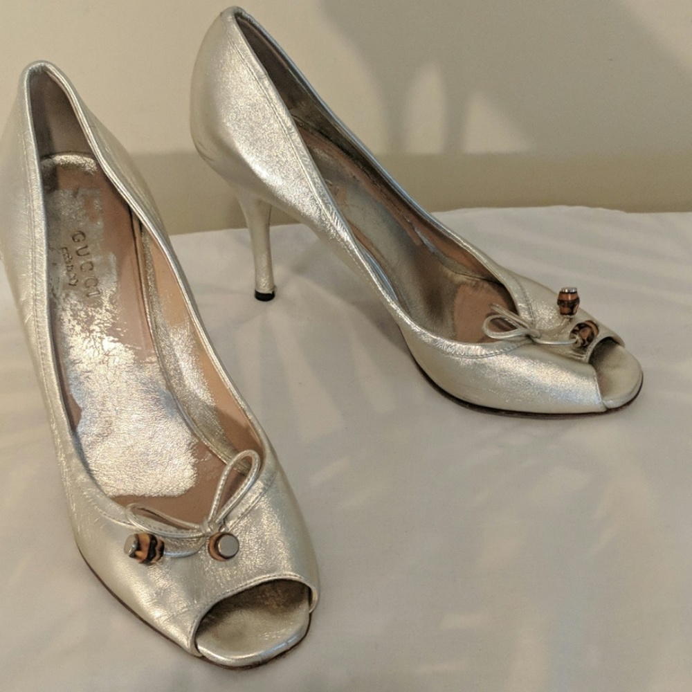 Gucci gold leather shoes heels peep toe pumps 37